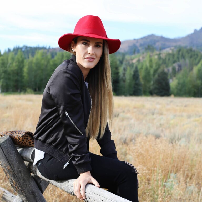 Posted Up || Fall Fedora