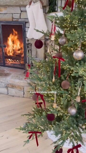 A cozy Christmas is calling🌲🕯️🤶🏻 I’m getting excited to decorate this year! Everything is going up Nov 1st! Who’s with me?☺️ I’ll be mixing old classic decor favorites with a few new pieces. Ralph Lauren Country Christmas is happening!🔔🌲📯🎅🏻🎁

Comment “CHRISTMAS” and I’ll send you the details from last years decor💫 

#ralphlaurenchristmas #christmasdecoration #cozychristmas