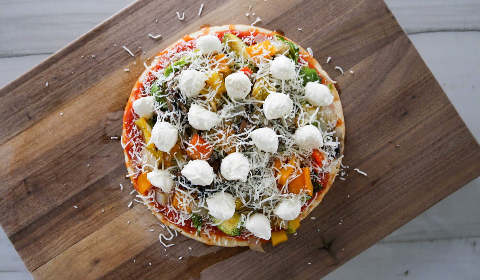 veggie cauliflower crust pizza