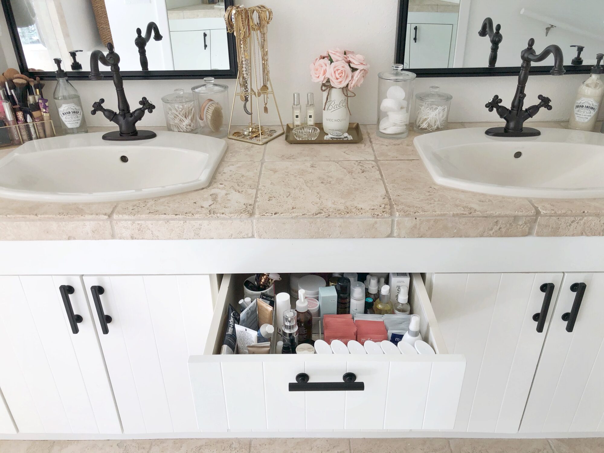 bathroom organization