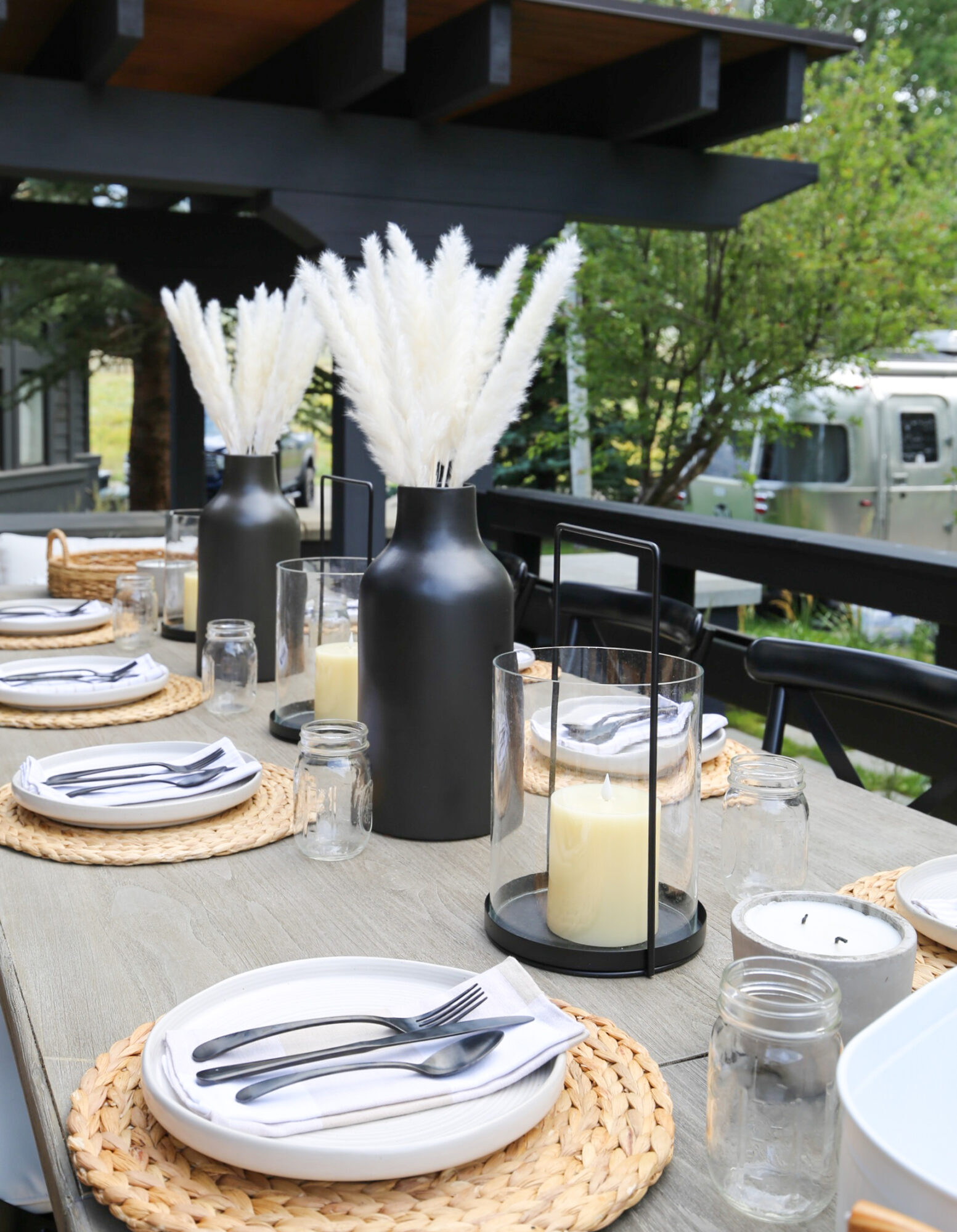 outdoor dining simple farmhouse table