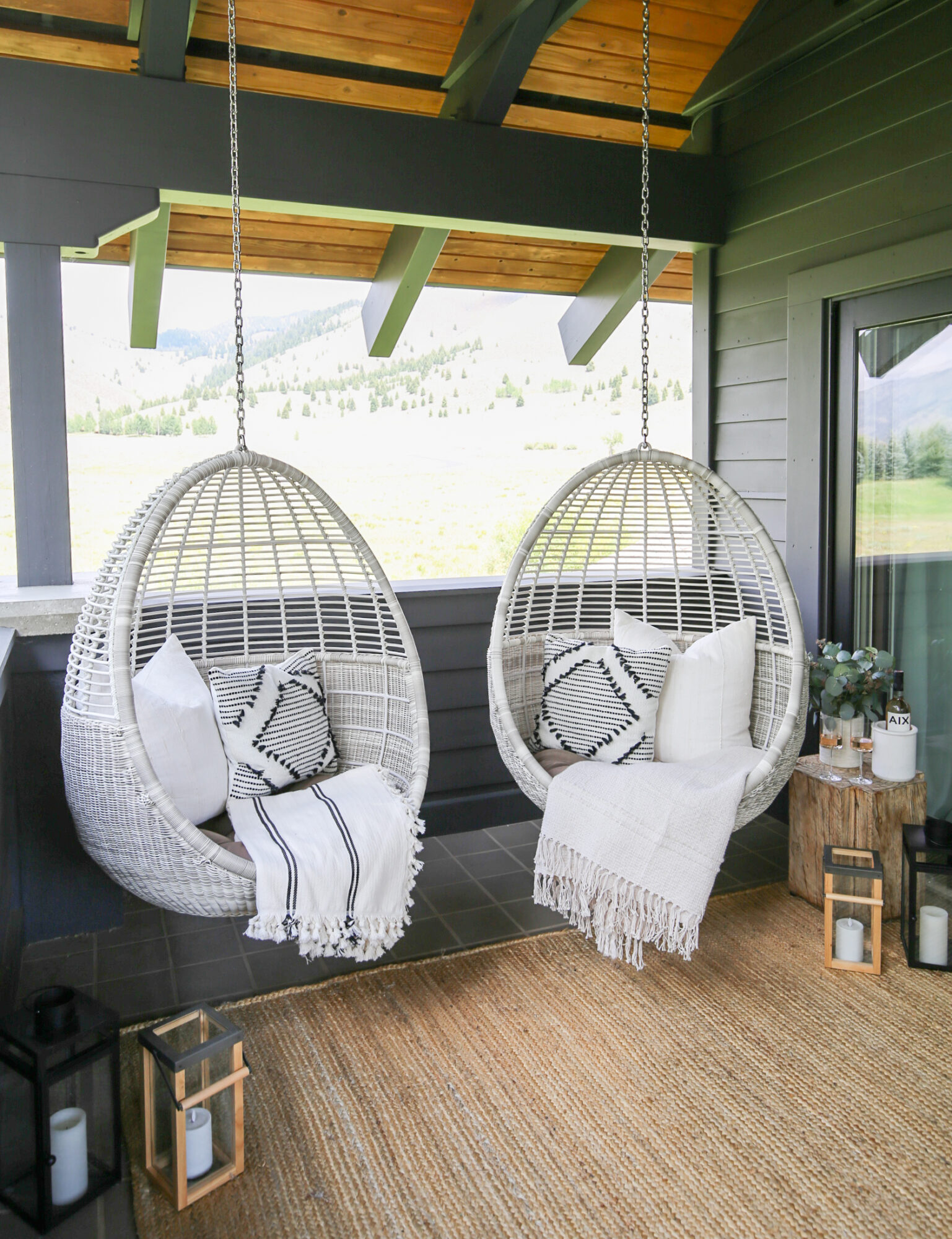 outdoor hanging chair nook