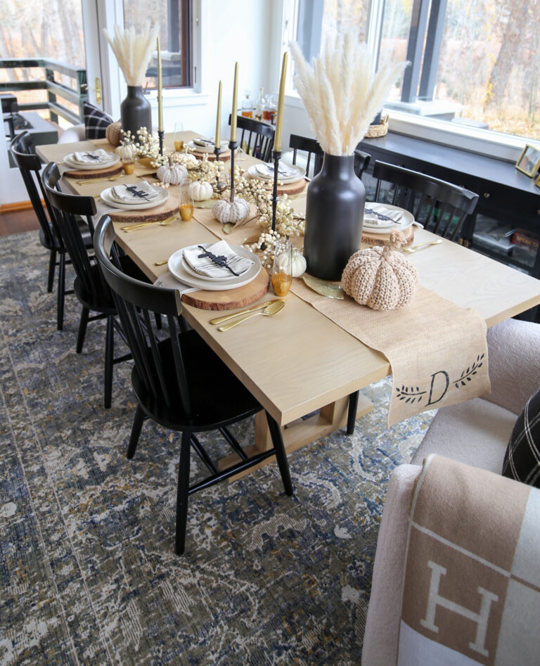 thanksgiving table
