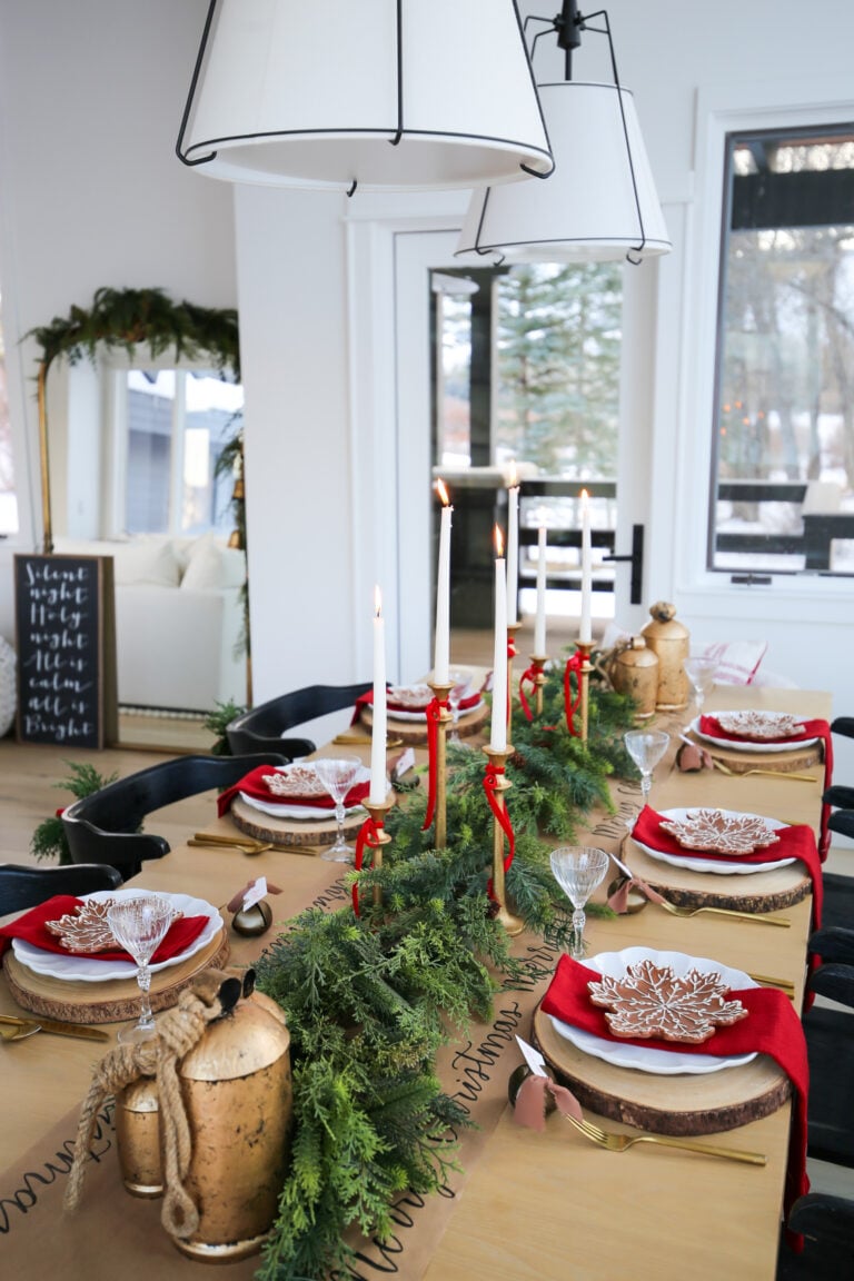 classic christmas tablescape