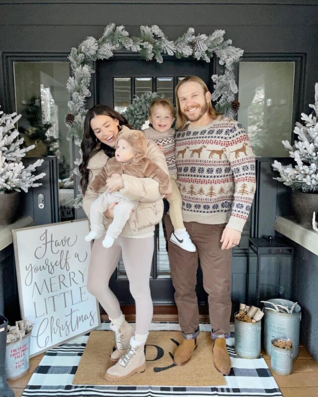 H O L I D A Y \ After making hot cocoa this afternoon we decided to get the fam dressed and head out for a festive dinner✨🌲 Felt right! Took us about 30 min to get out the door (and take a pic) BUT we did it!!🤪 Cozy neutrals FTW! And YES I coordinated everyone - duhhhhhh😝 Wishing y’all a great night!😘xx

#holiday #christmas #family #liketkit #LTKfamily #LTKHoliday #LTKhome
@shop.ltk
http://liketk.it/3tSg4