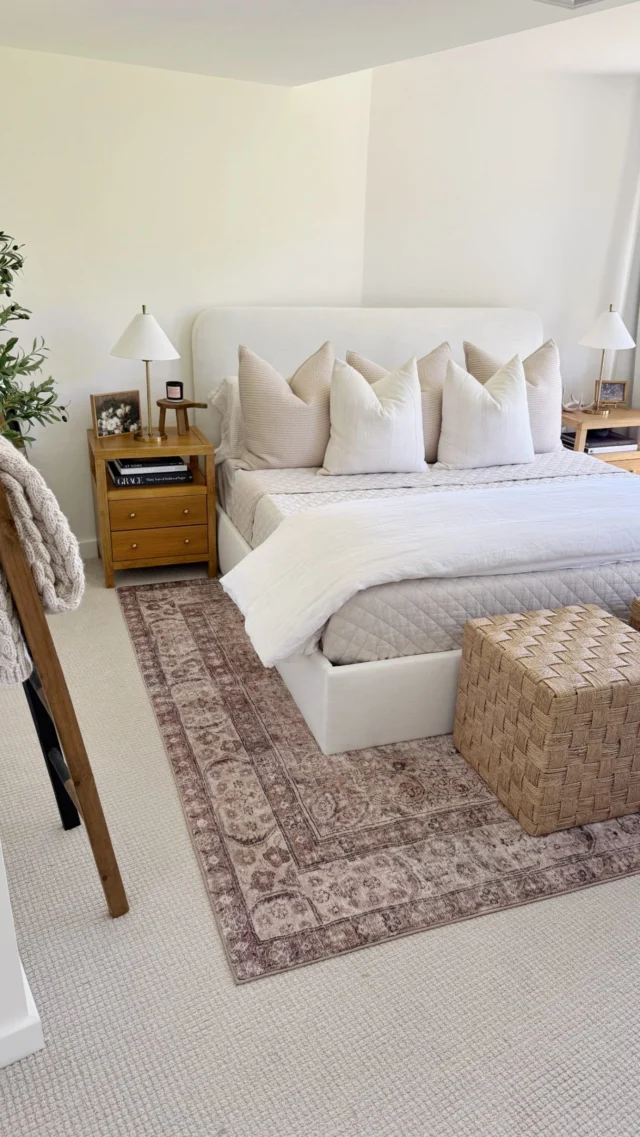 HOME \ Creating the ultimate low-tox guest bed with all natural, no-plastic neutrals that feel as good as they look🛏️ Here’s exactly what I used👇🏻
▪️100% organic cotton sheets – affordable find!
▪️Diamond linen coverlet - all time favorite 
▪️White linen duvet cover + insert - Amazon finds!
▪️3 cotton euro shams - love the volume 
▪️2 cotton decorative pillow covers - handmade 
Breathable, chemical-free, and so cozy! No synthetics, just clean comfort🛏️

If you’re going to start with one swap, grab a new set of non-toxic cotton sheets!!👏🏻

Comment “BED” and I’ll send you the details!

#lowtoxliving #lowtox #lowtoxswaps