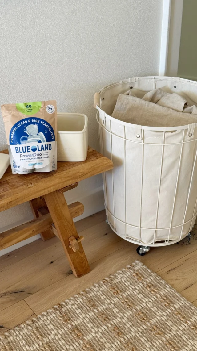 I switched to @blueland laundry detergent because I got tired of the same three things showing up in every bottle I bought… Fragrance I didn’t ask for. Plastic I couldn’t avoid. And a ‘clean’ label that never actually felt clean. 

Here’s what I was looking for: a detergent that’s truly fragrance-free, one that’s plastic-free, and one that actually works. Not a compromise — all three!! Blueland checks every box. It’s fragrance-free, so it’s gentle on sensitive skin and doesn’t leave that heavy scent on your clothes. It’s plastic-free — the tablets come in a paper bag, and there’s no plastic film wrapped around each one. Just the tablet, nothing else. And it cleans. Real stains, real loads, no settling for ‘good enough’🧺

That’s why I made the switch. I wanted laundry that was clean in every sense of the word — clean clothes, clean ingredients, clean conscience. Blueland is that detergent!

Comment “CLEAN” and I’ll send you the details on this laundry detergent + get 15% off👏🏻

#Sponsored #nontoxicliving #plasticfree #laundrydetergent #cleanliving